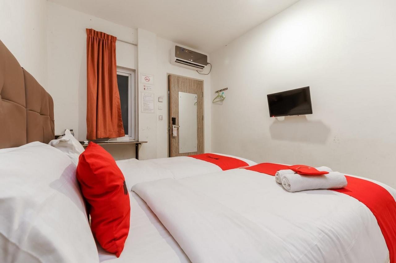 Permata Inn Medan Eksteriør billede